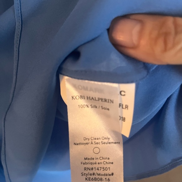 Kobi Halperin
Laurell Ruffled Cold-Shoulder Silk Blouse - Picture 6 of 6